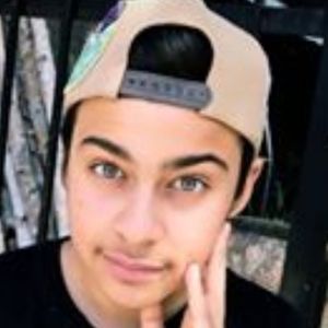 Meet your Posher, Khalid